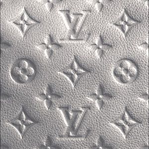 Meet your Posher, Devin